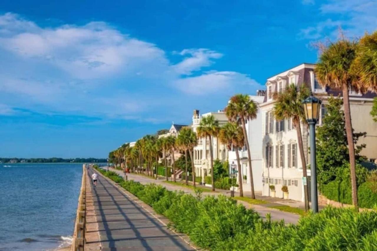 ☆Live On The Water! Lake Palmetto Palm W/ Patio - 10Min To Downtown & Beaches☆ Charleston Dış mekan fotoğraf